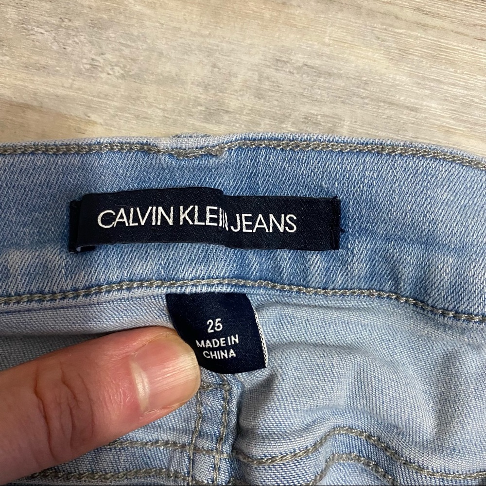 Calvin Klein Jeans - Picture 7 of 10